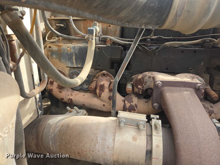 image for item EB1381 1996 Peterbilt 378 truck cab and chassis