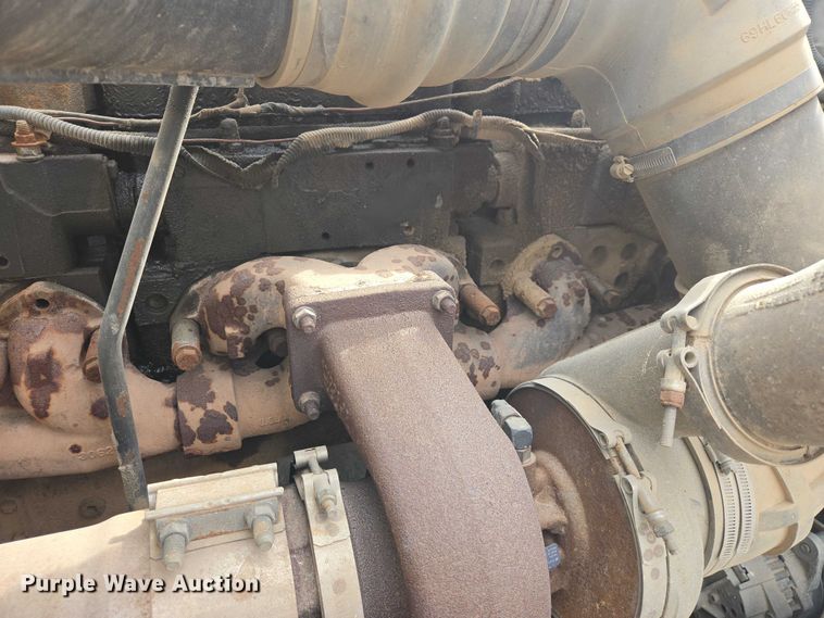 image for item EB1381 1996 Peterbilt 378 truck cab and chassis