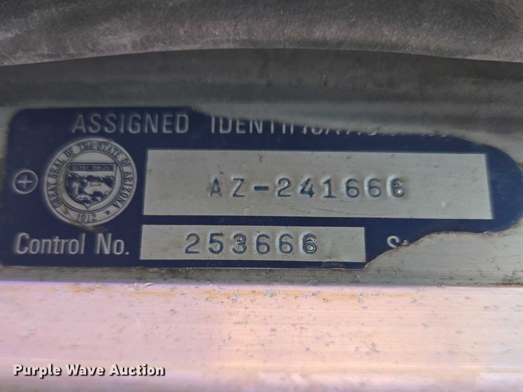 image for item EB1381 1996 Peterbilt 378 truck cab and chassis