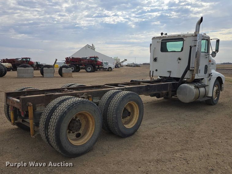 image for item EB1382 1998 International 9100 truck cab and chassis