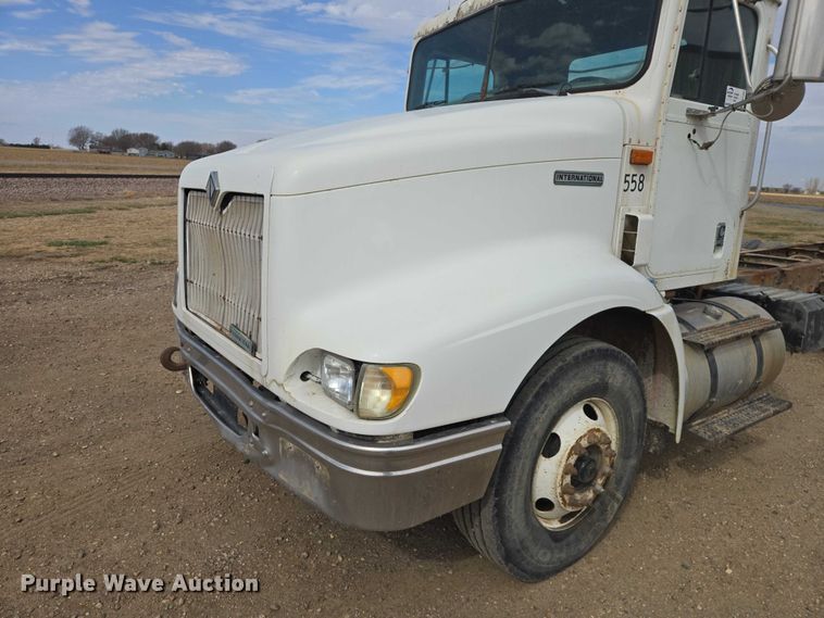 image for item EB1382 1998 International 9100 truck cab and chassis