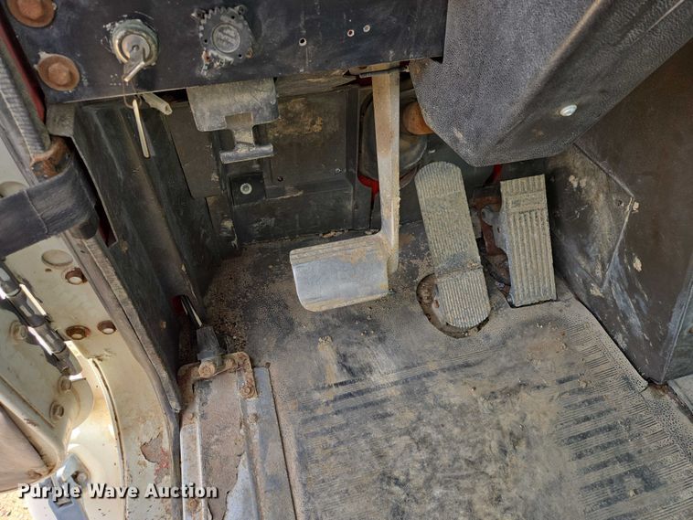 image for item EB1382 1998 International 9100 truck cab and chassis