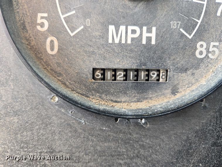 image for item EB1382 1998 International 9100 truck cab and chassis