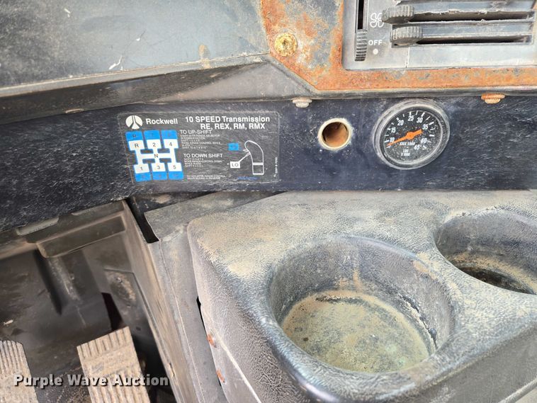 image for item EB1382 1998 International 9100 truck cab and chassis