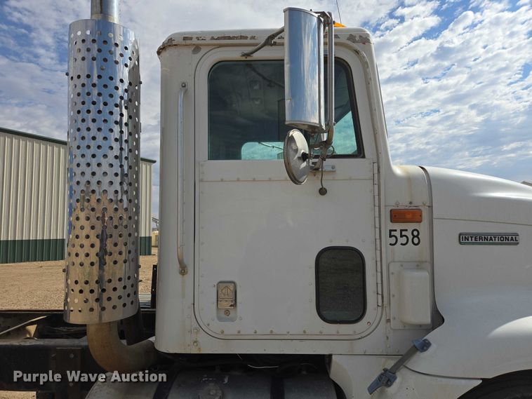 image for item EB1382 1998 International 9100 truck cab and chassis