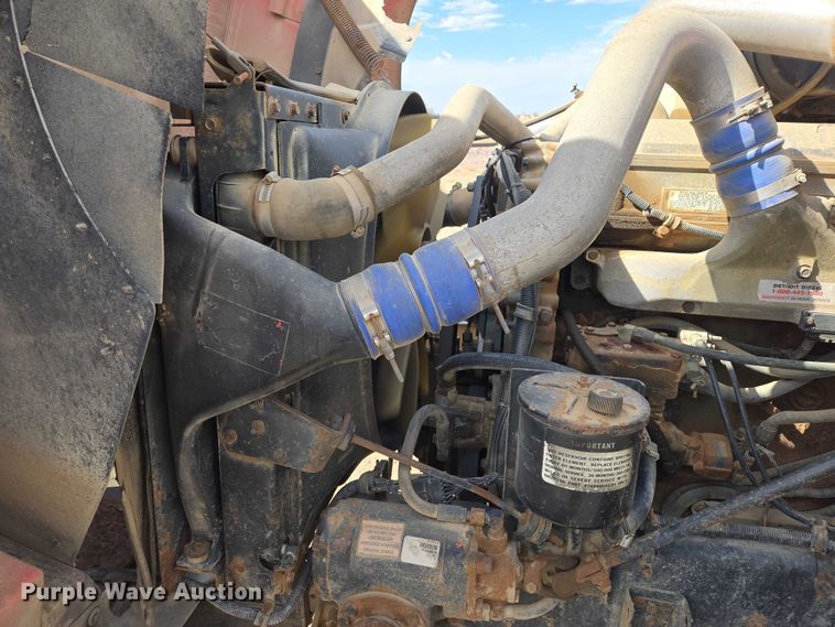 image for item EB1382 1998 International 9100 truck cab and chassis