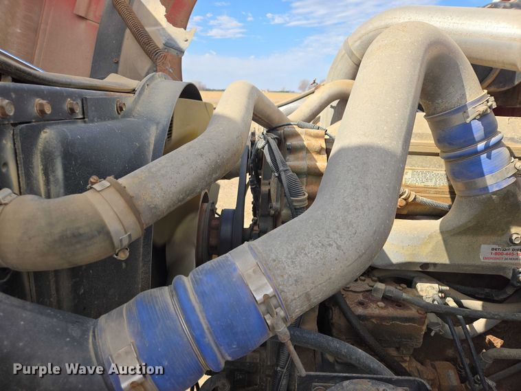 image for item EB1382 1998 International 9100 truck cab and chassis