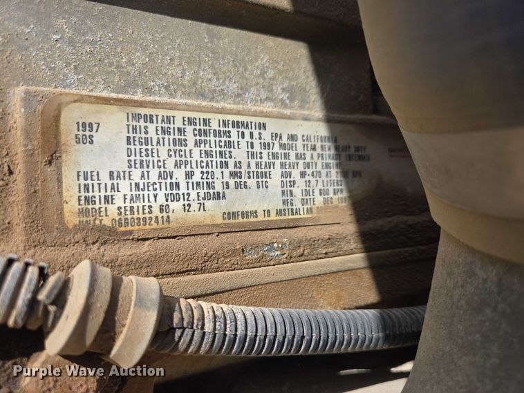 image for item EB1382 1998 International 9100 truck cab and chassis