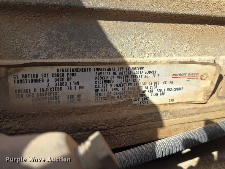 image for item EB1382 1998 International 9100 truck cab and chassis