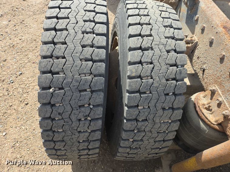 image for item EB1382 1998 International 9100 truck cab and chassis