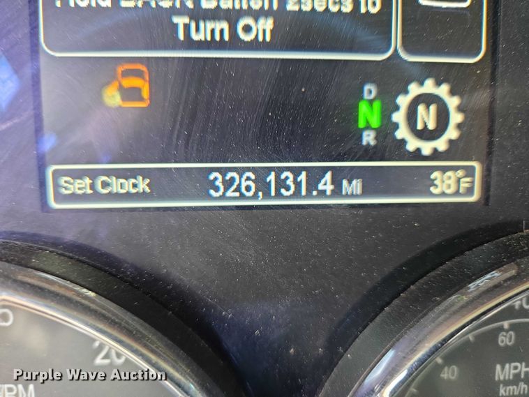 image for item EB1388 2019 Peterbilt 579 semi truck