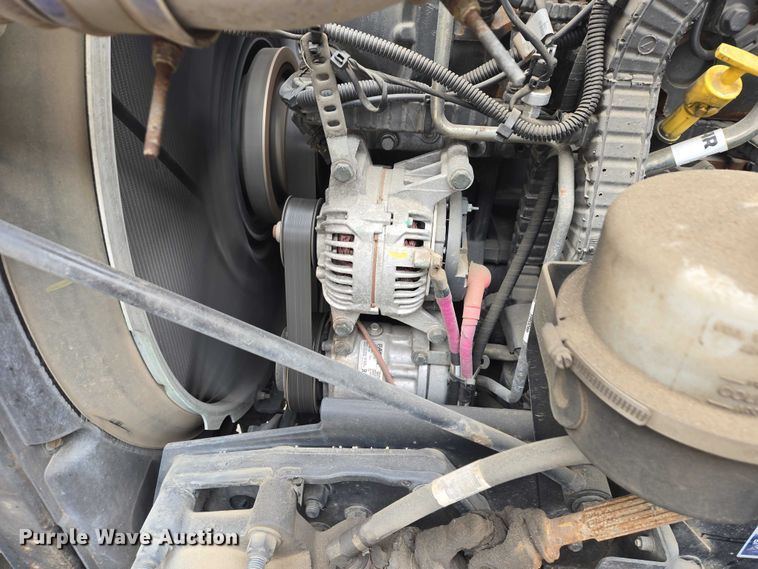 image for item EB1388 2019 Peterbilt 579 semi truck