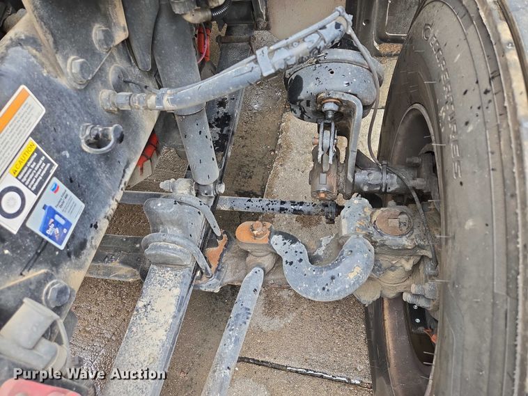 image for item EB1388 2019 Peterbilt 579 semi truck