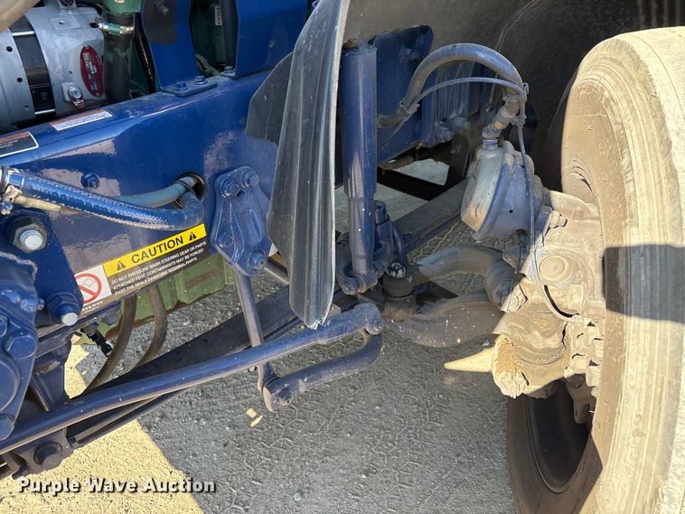 image for item EC8332 2019 Volvo VNR semi truck