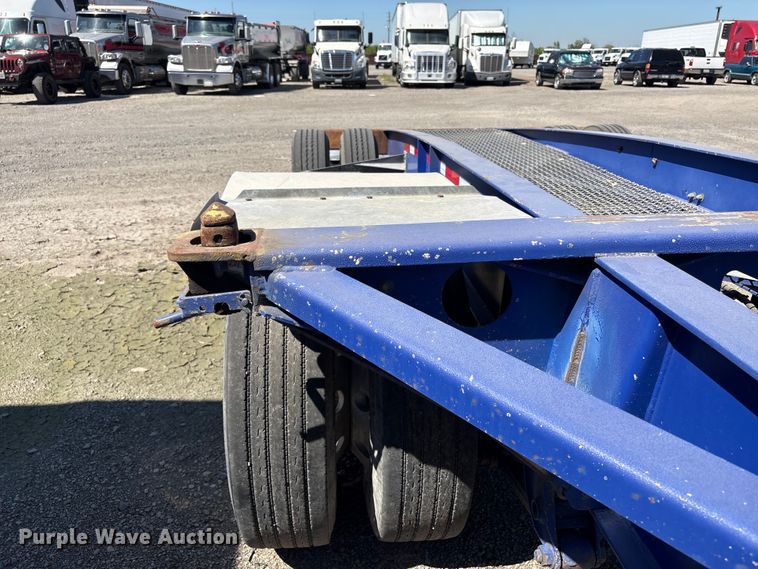 image for item EC8334 2014 Hyundai Translead container trailer