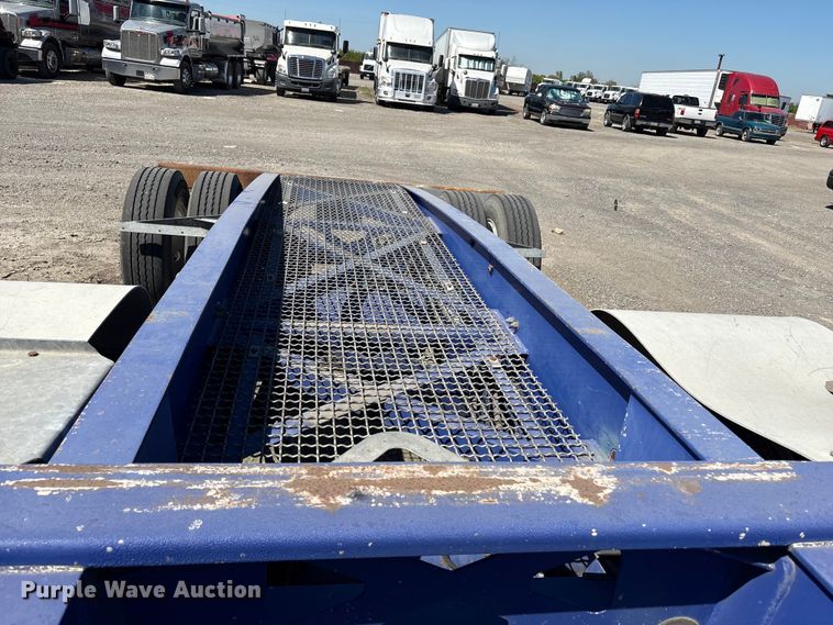 image for item EC8334 2014 Hyundai Translead container trailer