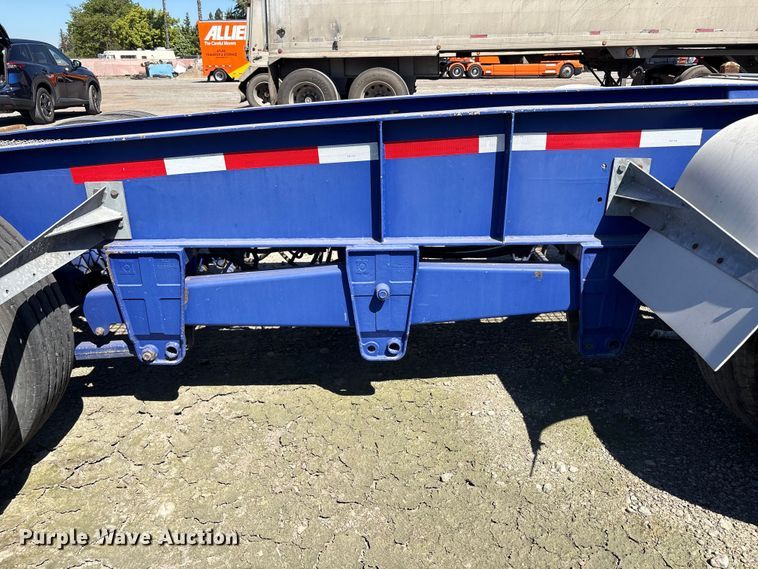 image for item EC8334 2014 Hyundai Translead container trailer