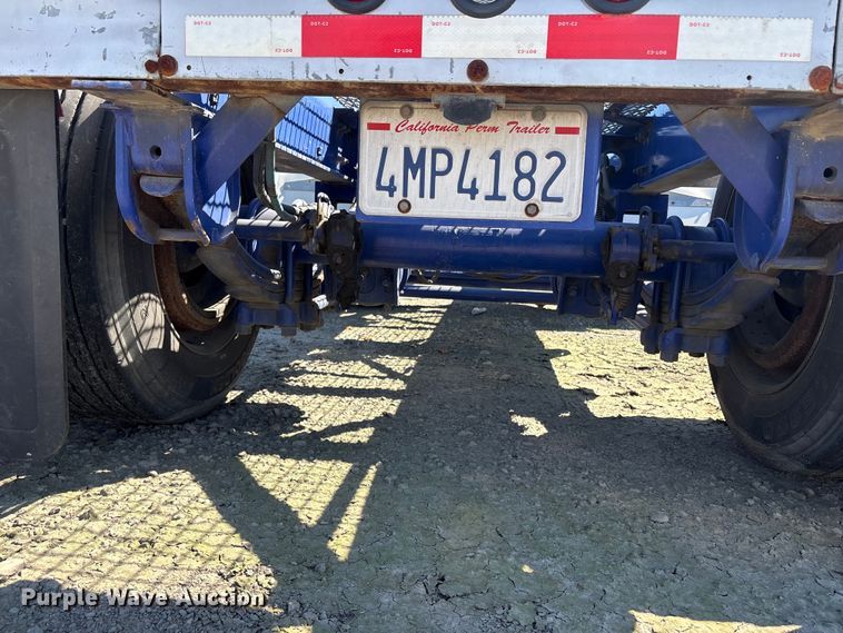 image for item EC8334 2014 Hyundai Translead container trailer