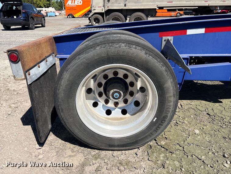 image for item EC8334 2014 Hyundai Translead container trailer