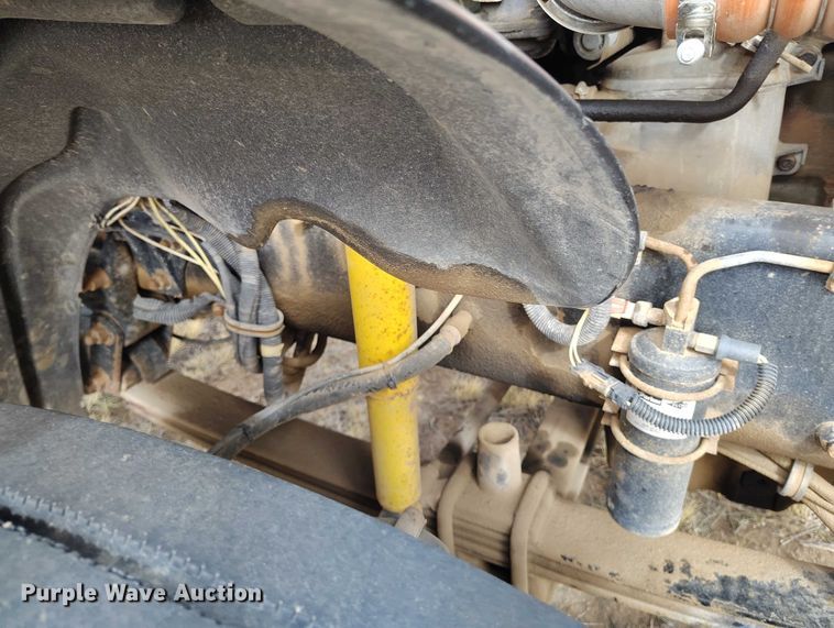 image for item EC8982 2007 Freightliner Columbia semi truck