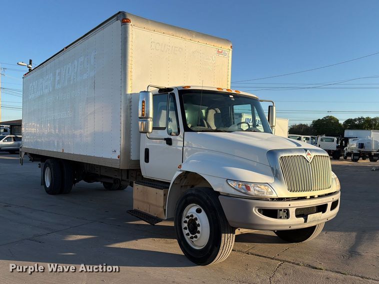 image for item ED5145 2017 International DuraStar 4300 box truck