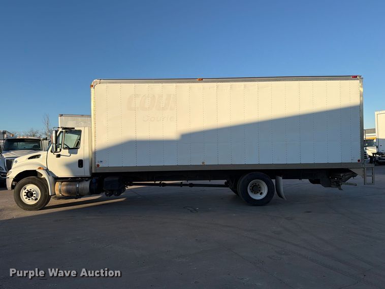 image for item ED5145 2017 International DuraStar 4300 box truck