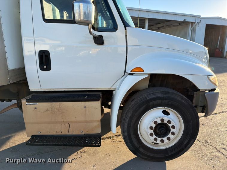 image for item ED5145 2017 International DuraStar 4300 box truck