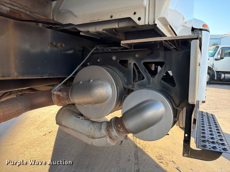 image for item ED5145 2017 International DuraStar 4300 box truck