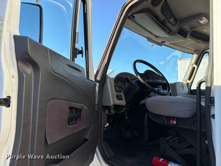 image for item ED5145 2017 International DuraStar 4300 box truck