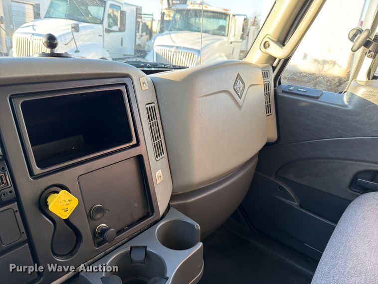 image for item ED5145 2017 International DuraStar 4300 box truck