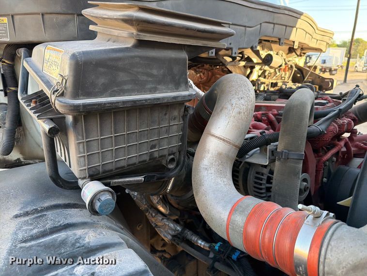 image for item ED5145 2017 International DuraStar 4300 box truck