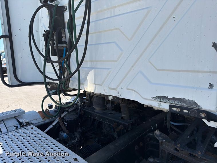 image for item ED5149 2018 International LT625 semi truck