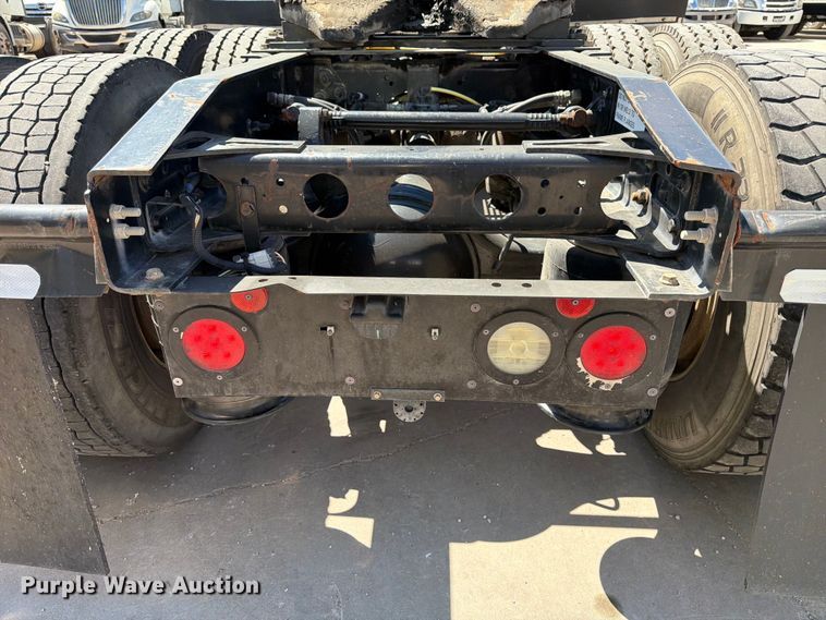 image for item ED5149 2018 International LT625 semi truck