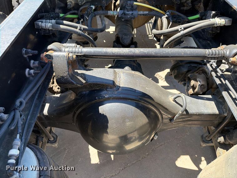 image for item ED5149 2018 International LT625 semi truck