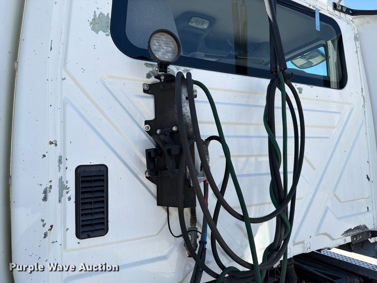 image for item ED5149 2018 International LT625 semi truck