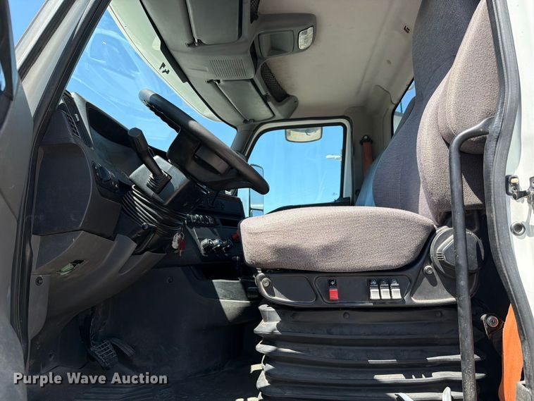 image for item ED5149 2018 International LT625 semi truck