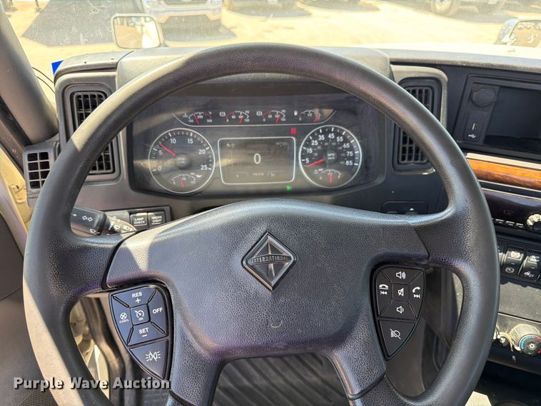 image for item ED5149 2018 International LT625 semi truck