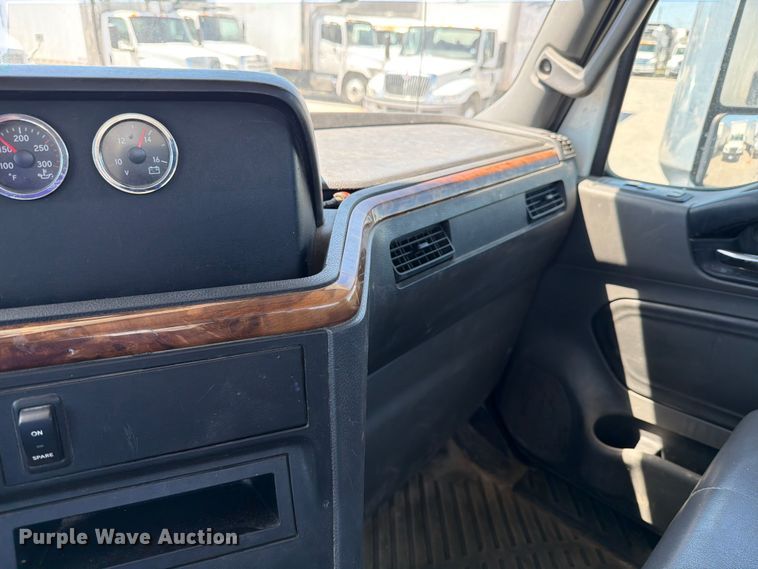 image for item ED5149 2018 International LT625 semi truck