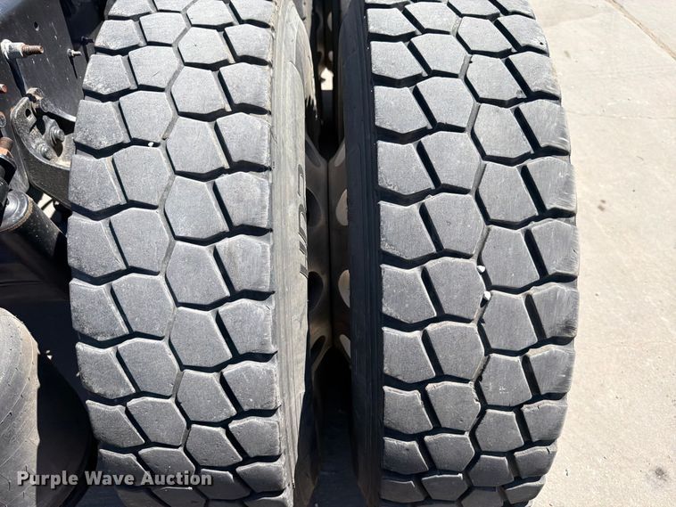 image for item ED5149 2018 International LT625 semi truck