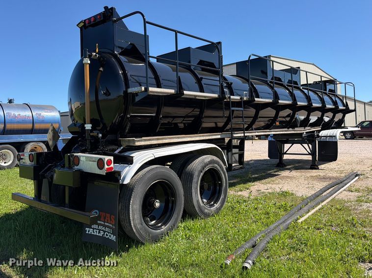 image for item ED5169 2000 Brenner Tank vacuum trailer