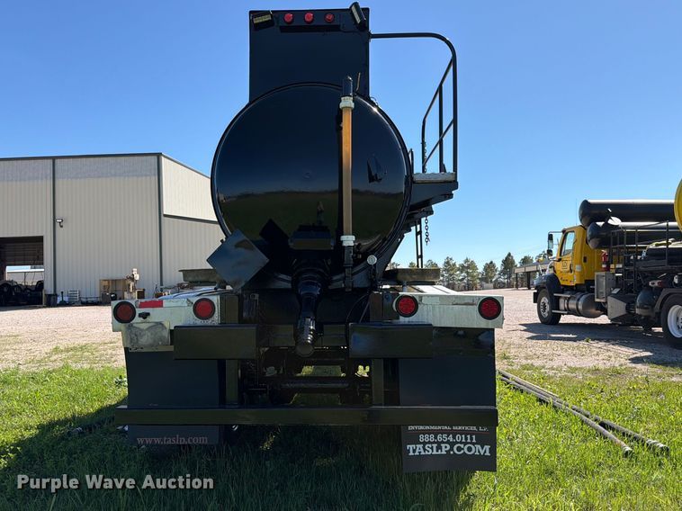 image for item ED5169 2000 Brenner Tank vacuum trailer