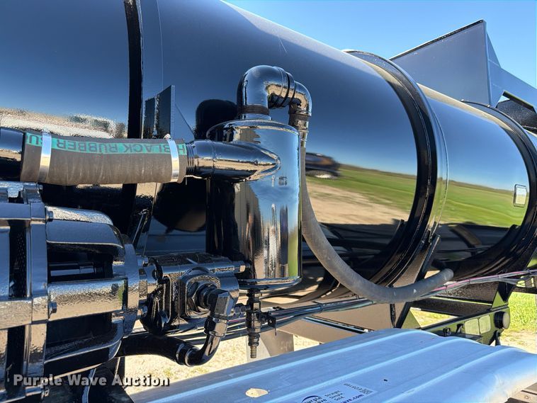 image for item ED5169 2000 Brenner Tank vacuum trailer