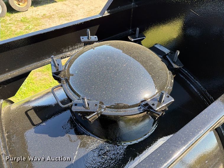 image for item ED5169 2000 Brenner Tank vacuum trailer