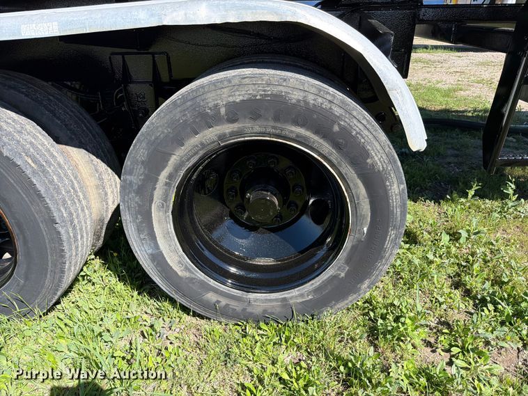 image for item ED5169 2000 Brenner Tank vacuum trailer