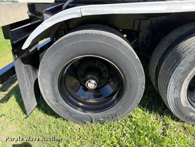 image for item ED5169 2000 Brenner Tank vacuum trailer