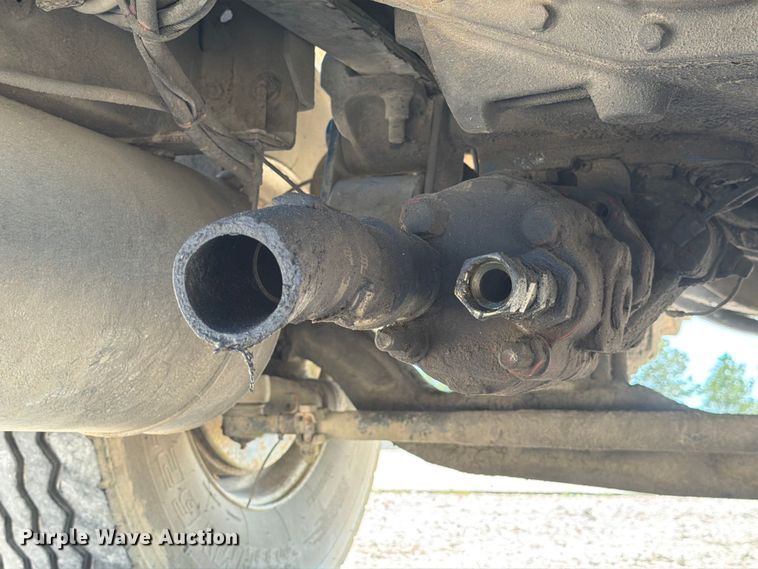 image for item ED5172 2006 International 7400 truck cab and chassis