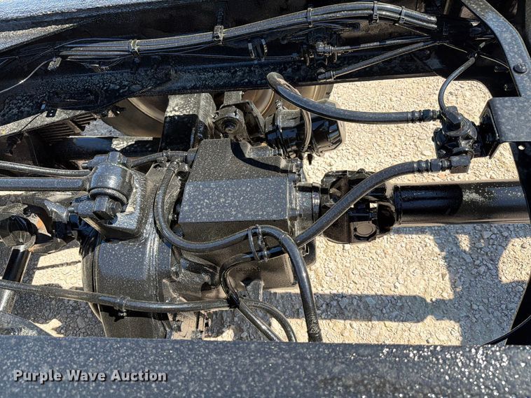 image for item ED5172 2006 International 7400 truck cab and chassis