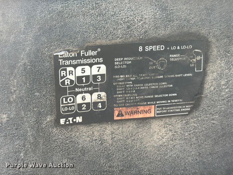 image for item ED5172 2006 International 7400 truck cab and chassis