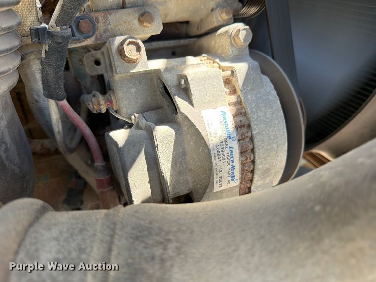 image for item ED5172 2006 International 7400 truck cab and chassis