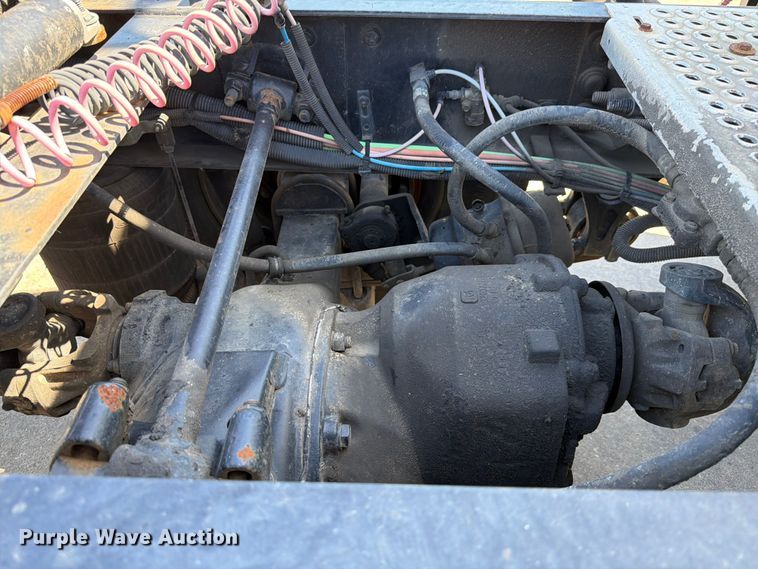 image for item ED5188 2015 International ProStar Plus semi truck